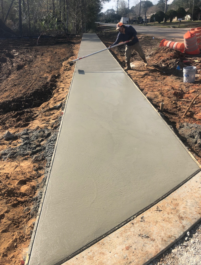 services/concrete/sidewalk/chavers_construction_sidewalk_eglin_credit_union.jpg