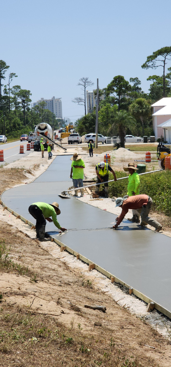 services/concrete/sidewalk/chavers_construction_sidewalk_perdido_workers.jpg